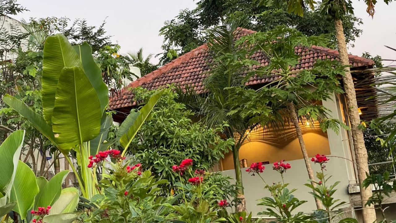 Antharyamin Hotel Thiruvananthapuram Exterior photo